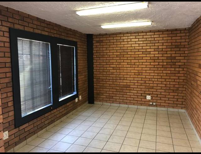 INDUSTRIAL PROPERTY TO RENT IN HENNOPSPARK